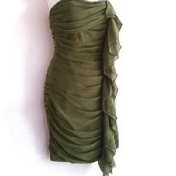 Guess Dresses & Skirts - GUESS STRAPLESS 👗 DRESS!!